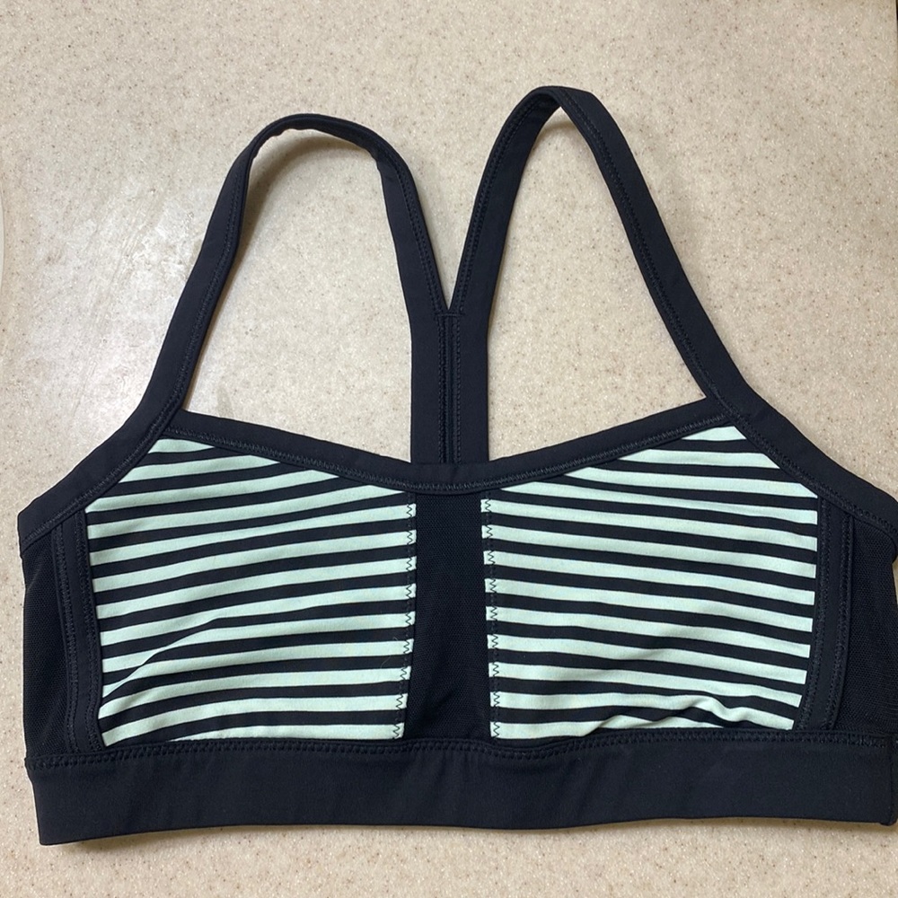 Lululemon bra 4